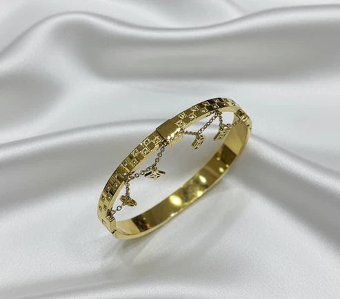 Royal Crystal Link Bangle