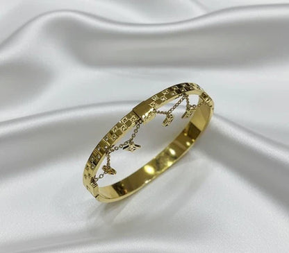 Royal Crystal Link Bangle